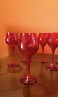 Komplet czerwonych kieliszków PRL | ręcznie szlifowany | Vintage — ujęcie 2
