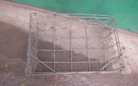 kosz metalowy prl zabytkowy — ujęcie 2