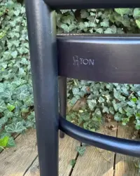 Krzesło Ton 811 z siatką Polo — ujęcie 4