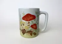 Kubek z muchomorem amanita  kubeczek z grzybami pamiatka prl — ujęcie 4