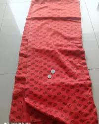 Kupon tkanina 100% bawełna rudy kwiatuszki dł 172cmx szer 140cm — ujęcie 2