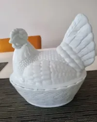 Kura szklana z Ząbkowic  duża 21cm. — ujęcie 4