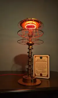 Lampa designerska EDISON – rękodzieło, stal i żeliwo — ujęcie 2