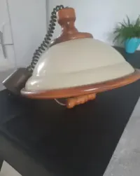 Lampa kuchenna PRL — ujęcie 2