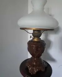 Lampa stara naftowa na prąd — ujęcie 2