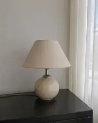 Lampa stołowa retro vintage, ceramika beż, nude — ujęcie 3