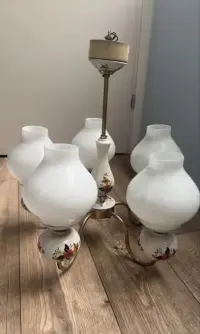 Lampa wisząca retro / PRL – 5-kloszowa – sprawna — ujęcie 2