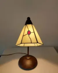 Lampka nocna witrażowa z PRL-u — ujęcie 2