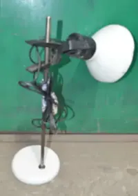 Lampka warsztatowa lampa biurkowa z prl — ujęcie 2