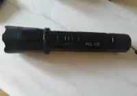 Latarka z paralizatorem 1101 ochrona NAJMOCNIEJSZA  odstraszacz POLICE — ujęcie 2
