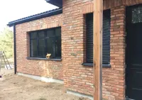 Lico ceglane , plytki ceglane , cegla rozbiorkowa — ujęcie 3