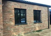 Lico ceglane , plytki ceglane , cegla rozbiorkowa — ujęcie 4