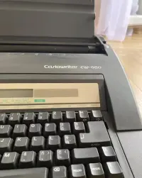 Maszynka do pisania Casio — ujęcie 3