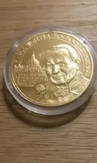 medal Wielcy Polacy Jan Paweł II — ujęcie 3