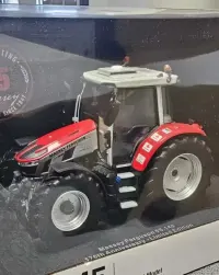 Metalowy model kolekcjonerski ciągnika Massey Ferguson MF 5S.145 — ujęcie 3