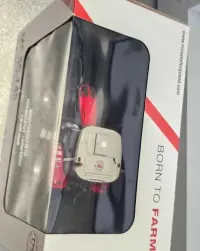 Metalowy model kolekcjonerski ciągnika Massey Ferguson MF 5S.145 — ujęcie 4