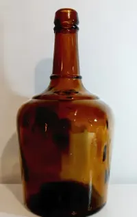 Międzywojenna Butelka HD 2000 — ujęcie 2