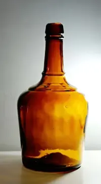Międzywojenna Butelka HD 2000 — ujęcie 3