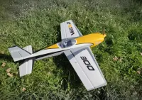 Model samolotu RC EXTRA 300 — ujęcie 2