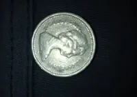 Moneta jeden funt ONE POUND Elizabeth II — ujęcie 2