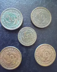 Monety 10 Reichspfennig i jedna 5 Reichspfennig lata 1924-1935 sprzedaje ten komplet. — ujęcie 3