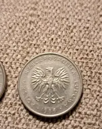 Monety 10 złotowe z lat 1985  86, 87, 88 — ujęcie 4
