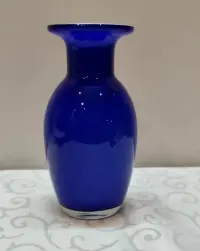 Niebieski Wazon Vintage - Szkło Warstwowe — ujęcie 2