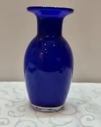 Niebieski Wazon Vintage - Szkło Warstwowe — ujęcie 4