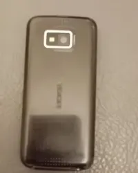Nokia model 5530 uszkodzona dla kolekcjonerów — ujęcie 2