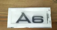 Nowy emblemat przyklejany znaczek A6 czarny logo czarne | srebrne — ujęcie 2