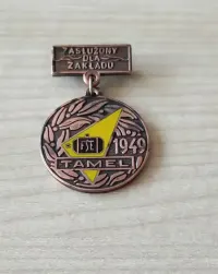 Odznaka.Tarnów. Zasłużony Dla Zakładu Tamal. 1949 rok. — ujęcie 3