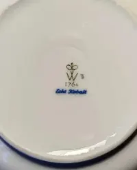 Okrągła porcelanowa bomboniera Wallendorf, kobalt — ujęcie 3