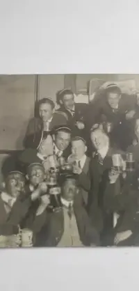 Oktoberfest Pocztówka Studenci Piwo Kufel — ujęcie 5