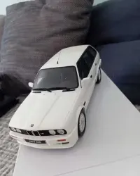 Otto Bmw E30 Touring M Pack 1:18- — ujęcie 2