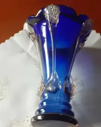 Piekny unikalny chaber stary flakon szklany  wtopione ozdoby 24.5 cm — ujęcie 3