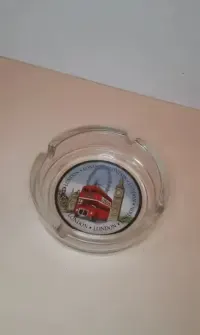 Popielniczka z Londynu — ujęcie 4
