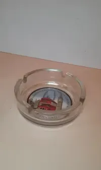 Popielniczka z Londynu — ujęcie 2