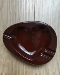 Popielniczka z porcelitu serce — ujęcie 3