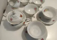 Porcelana, ceramika Wałbrzych Kristoff, zestaw do kawy, kwiaty polne — ujęcie 2