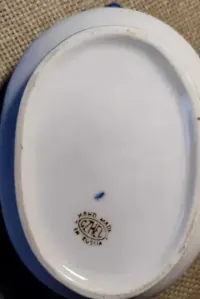 Porcelanowa bomboniera Ghzel, Rosja — ujęcie 4