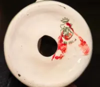 Porcelanowa figurka kobiety z manufaktury Apulum — ujęcie 5