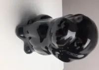 porcelanowa figurka piesek — ujęcie 2