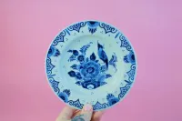 porcelanowy talerz ręcznie malowany kobalt ptak Royal Holland folk — ujęcie 2