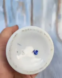 Porcelanowy wazon - motyw kwiatowy - kobaltowe zdobienia - vintage — ujęcie 5