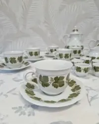 Porcelanowy zestaw śniadaniowy kawowy Edelstein lata 50-70 — ujęcie 2
