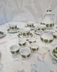 Porcelanowy zestaw śniadaniowy kawowy Edelstein lata 50-70 — ujęcie 3