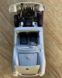 Porche 550A Spyder; skala 1/18 - Maisto — ujęcie 3