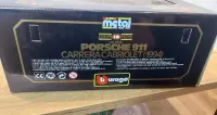 Porsche 911 Carrera Cabriolet 1994 Bburago  1/18 — ujęcie 3