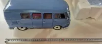 Prl Duży model auta  1:12 volkswagen kombi ogórek T1 rok1957 — ujęcie 2