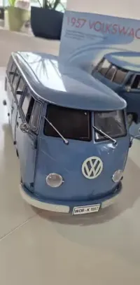 Prl Duży model auta  1:12 volkswagen kombi ogórek T1 rok1957 — ujęcie 4